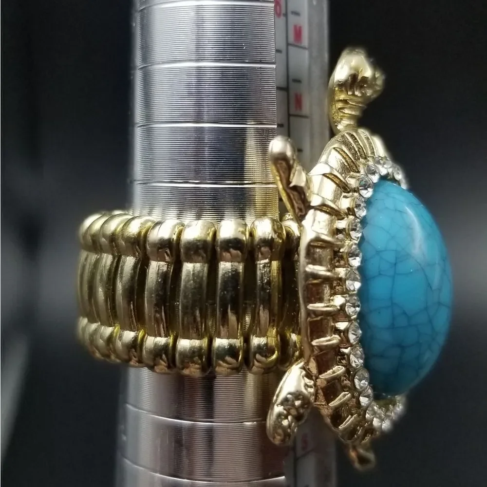 Cracked blue turquoise turtle ring adjustable stretch size. R135